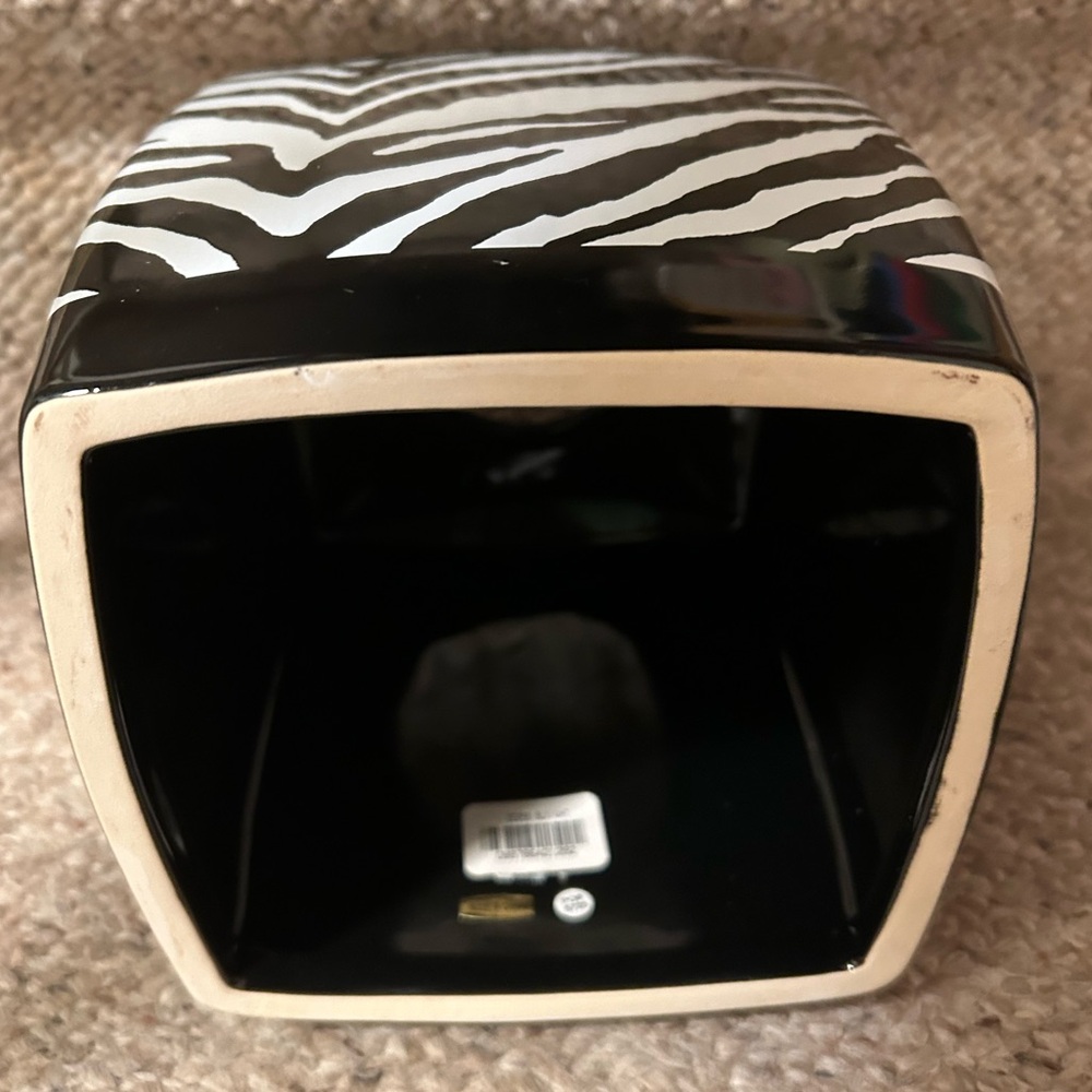 Black and White Zebra Ceramic Box Cover - Picture 7 of 8
